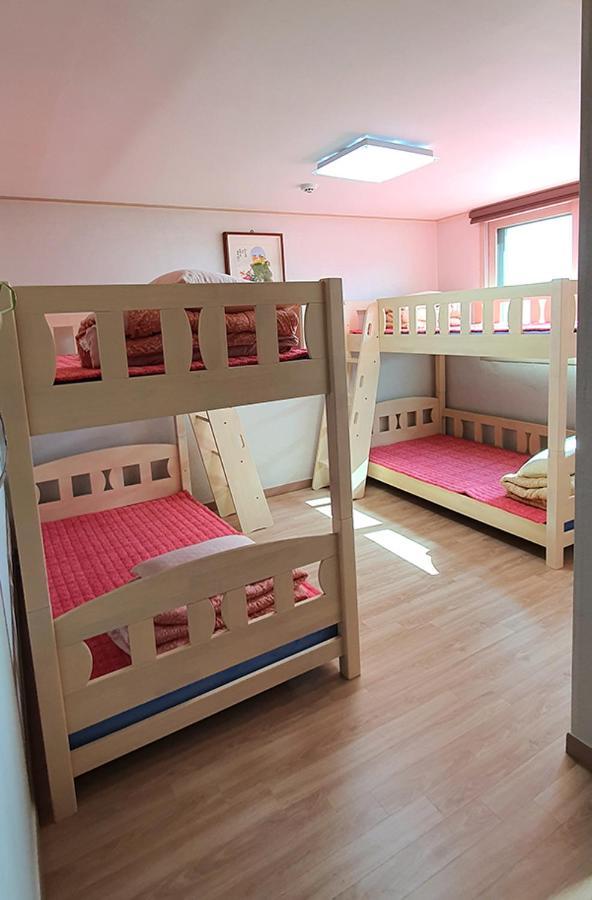 Gilson Guesthouse Sokcho Bagian luar foto